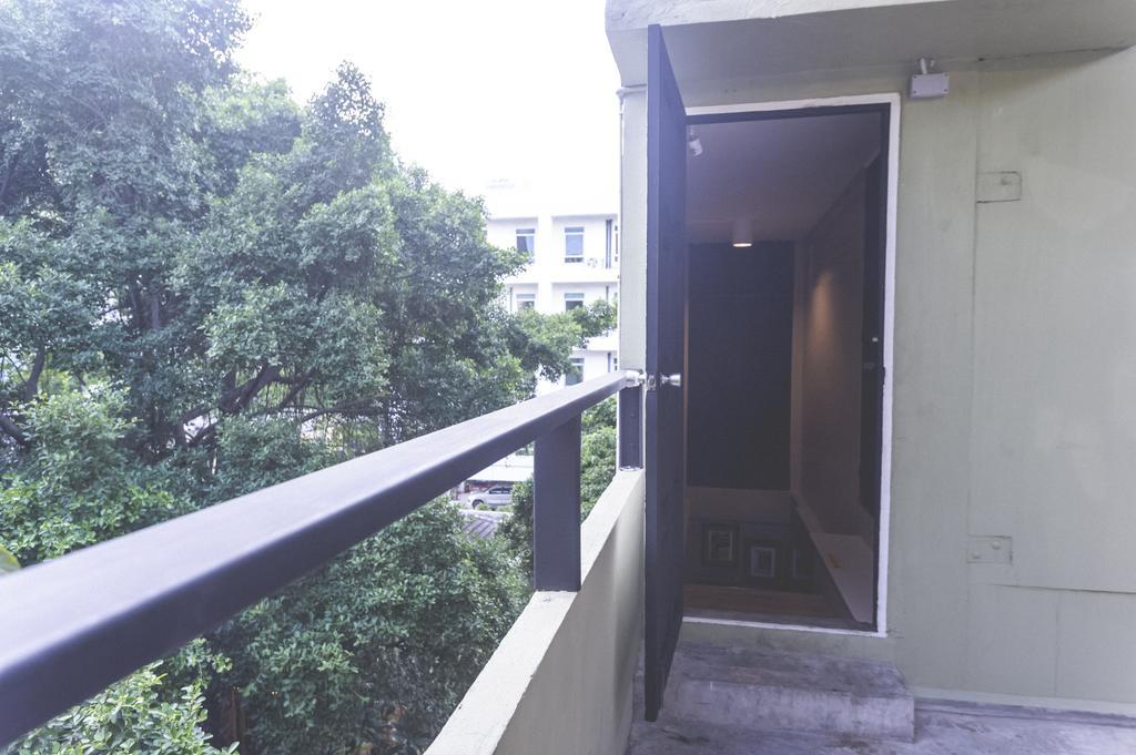 Bharani Hostel Bangkok Exterior foto